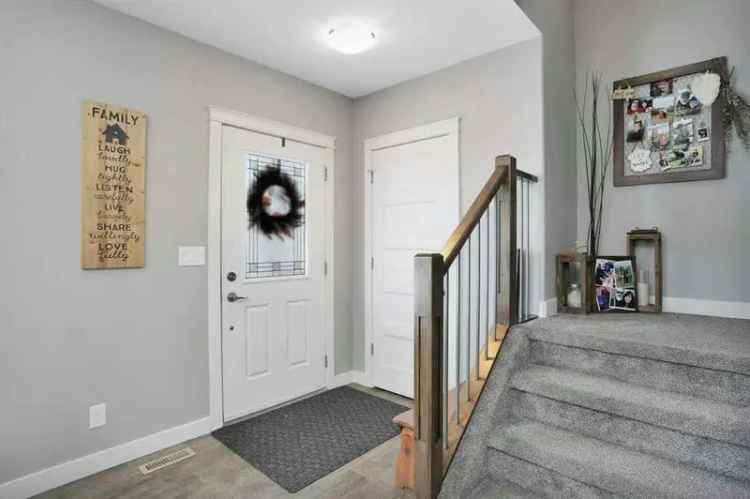 3 Bedroom Townhouse in Blackfalds Family Neighborhood