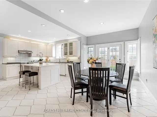 Luxury Family Home in St Andrews Neighbourhood