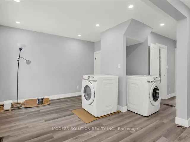 House For Sale in Hamilton, Ontario