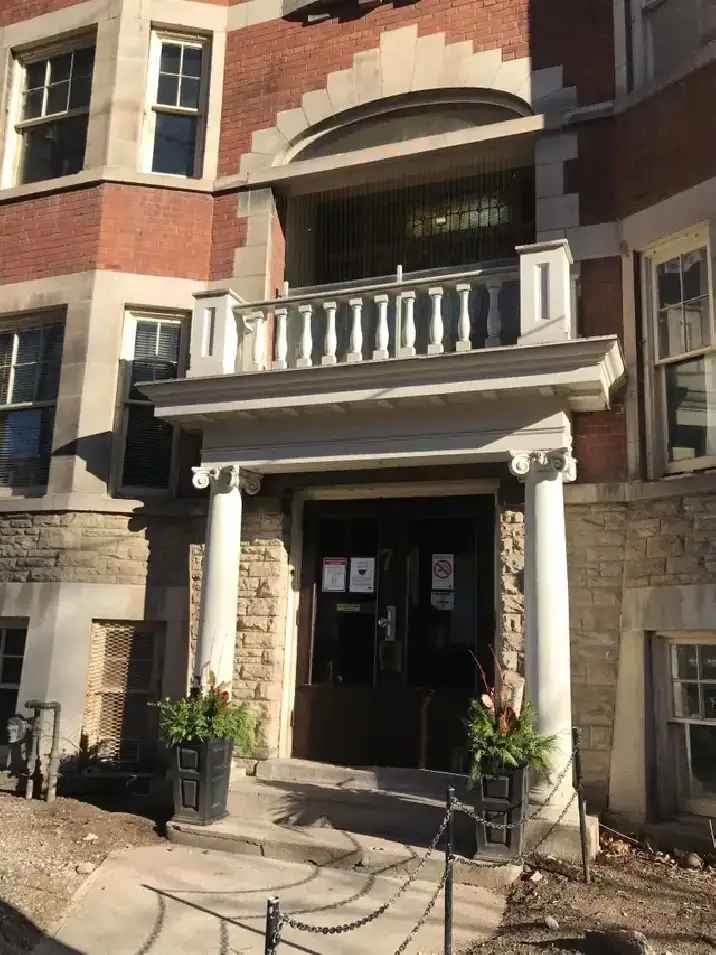 Rent 2 Bedroom Apartment in Toronto with Parking and Renovated Features