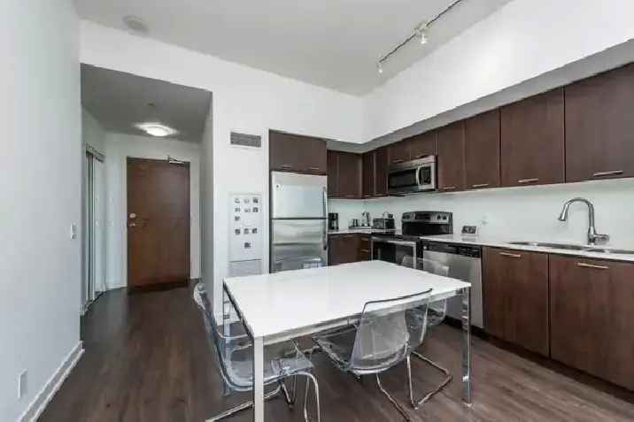Lake View 1 Bedroom Condo with Parking