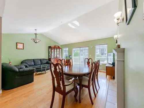 Townhouse For Sale In Langley British Columbia