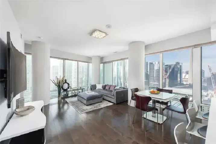 Rent Two Bedroom Condo in Downtown Toronto with Stunning Views