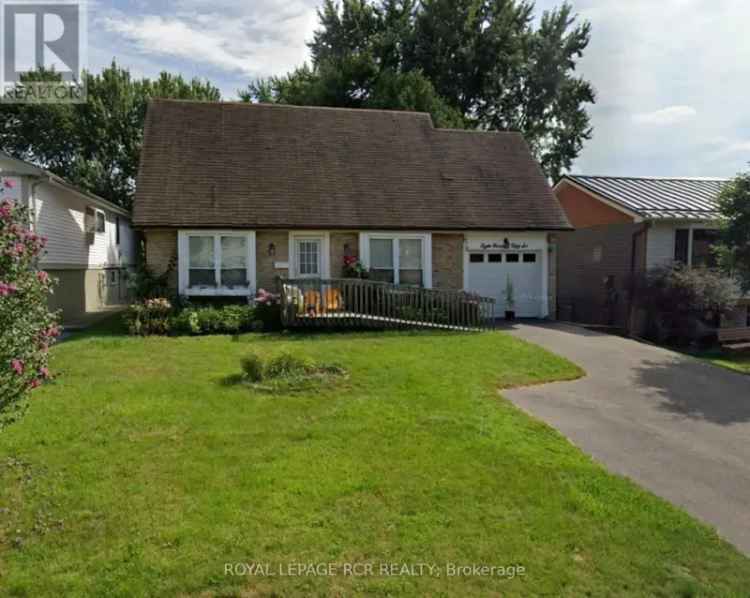 Lovely Family Home 3 Beds 3 Baths Pool Sized Backyard