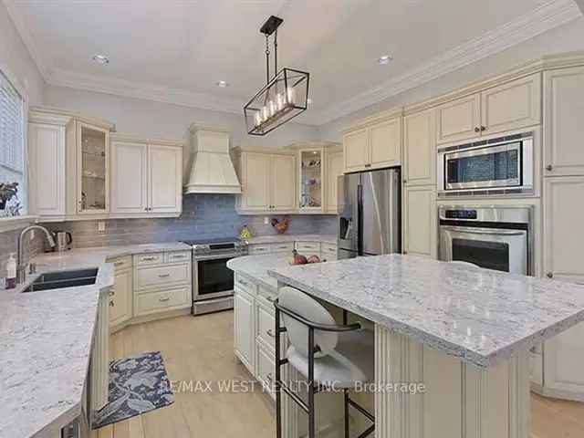 House For Sale in Vaughan, Ontario