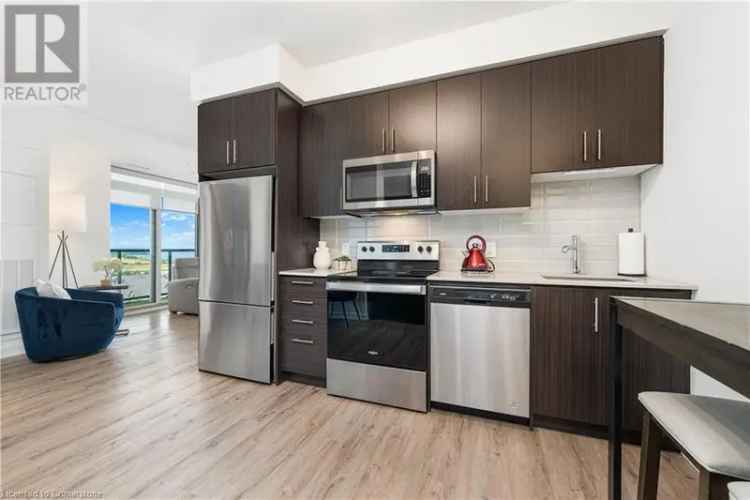 Apartment For Sale in Grimsby, Ontario