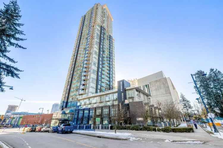 Stylish 2-Bed Condo with Amenities near SkyTrain in Surrey