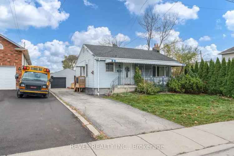 East Hamilton Mountain 2-Unit Property with Detached Garage and R1 Zoning