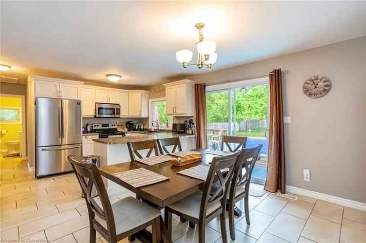 Wonderful Bungalow with Pool and Large Backyard Perfect for Families