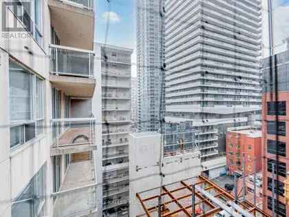 1 room apartment of 275 m² in Toronto