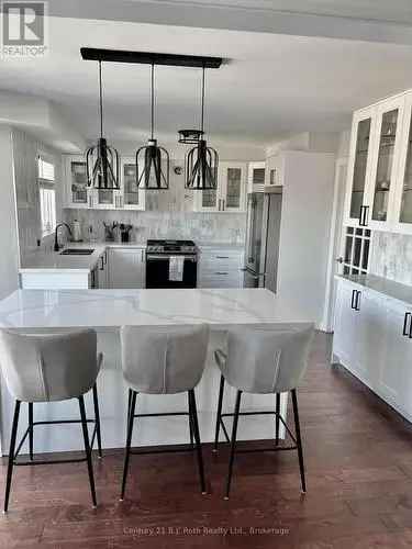 Beautiful House for Sale in Barrie's Ardagh Community with Custom Features