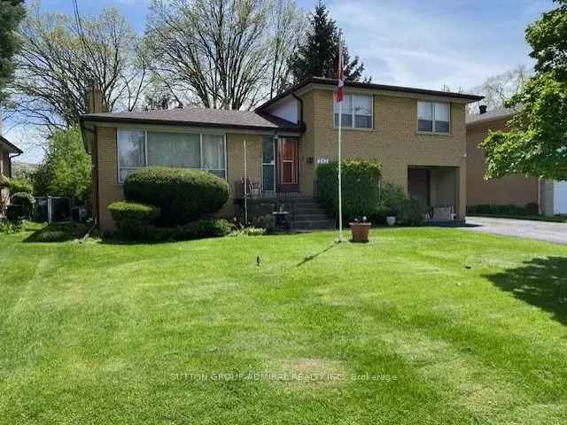 House For Sale in Toronto, Ontario