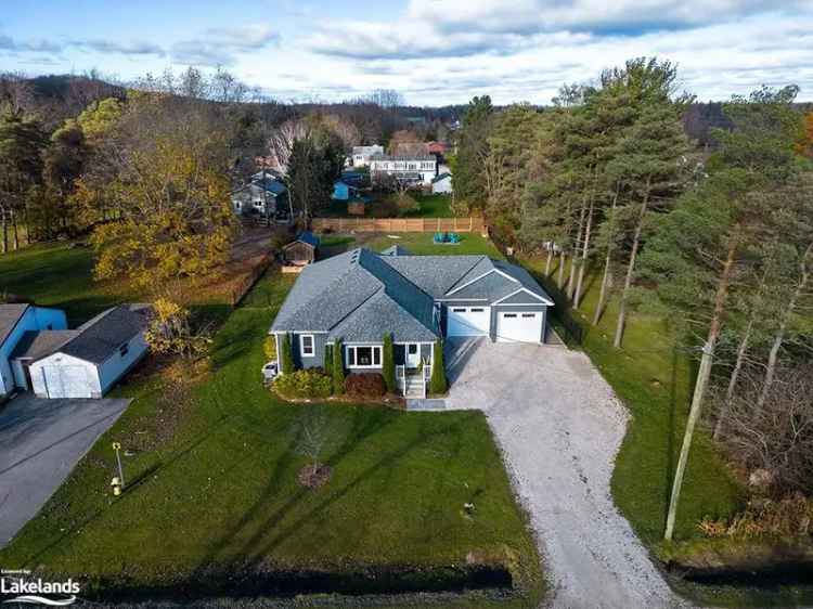 House For Sale in 879, 15th Street West, Georgian Bluffs, Ontario