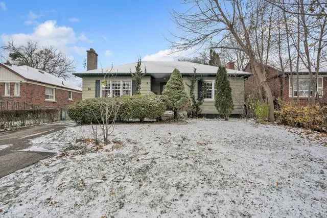 House For Sale in Mississauga, Ontario