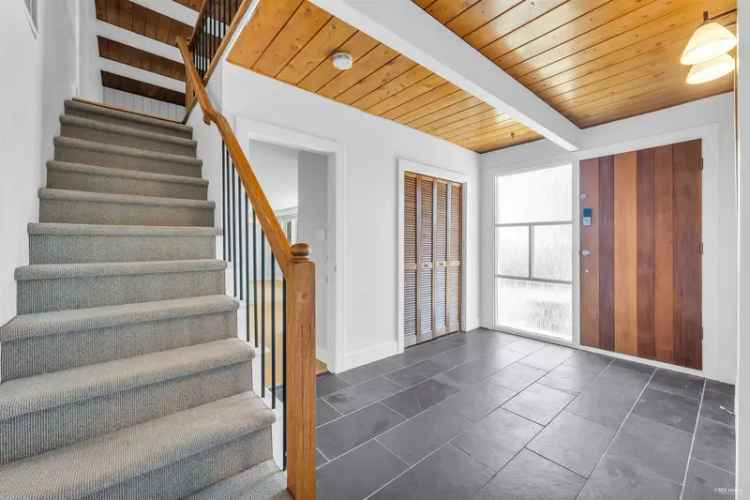 Stunning Delbrook Home 5 Beds 2 Kitchens Registered Suite