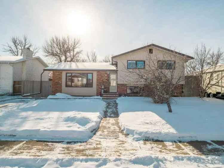 5-Bedroom Family Home with Park Access and RV Parking