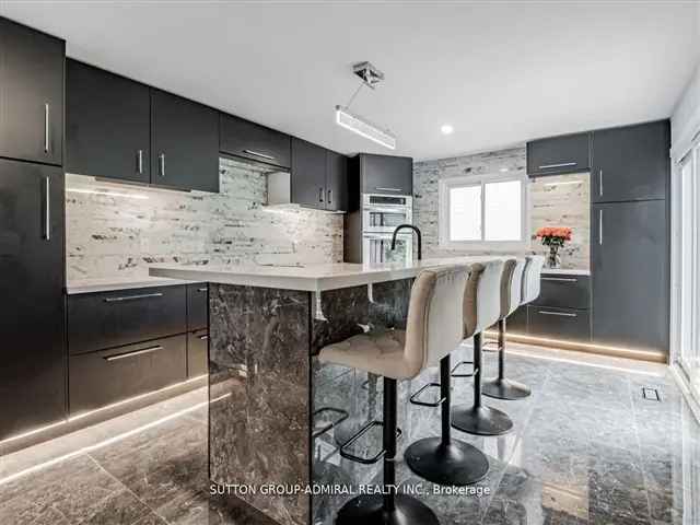 House For Sale in Vaughan, Ontario