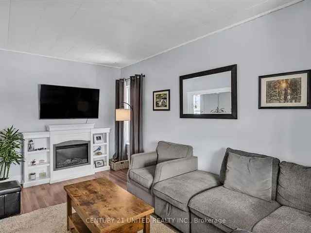 Solid All Brick 2-Storey Home Near Del Crary Park