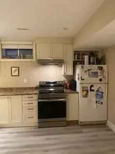 2 Room 64m² Toronto Apartment - Roommate Wanted