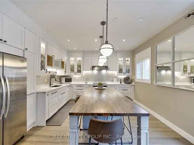 Stunning Renovated Home Modern Elegance Chef's Kitchen Family Room Spa Ensuite