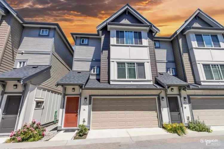 Townhouse For Sale in Surrey, British Columbia