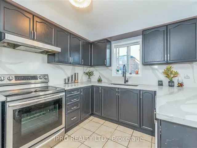 4 1 Bedroom Link Semi Detached Home In Churchill Meadows