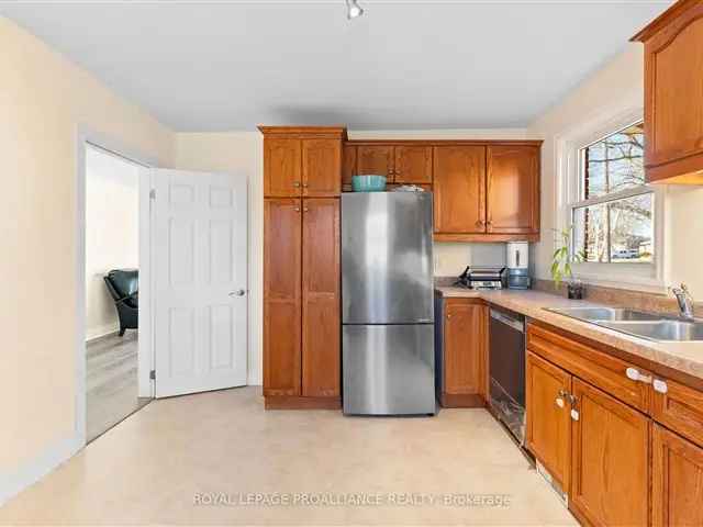 House For Sale in Belleville, Ontario