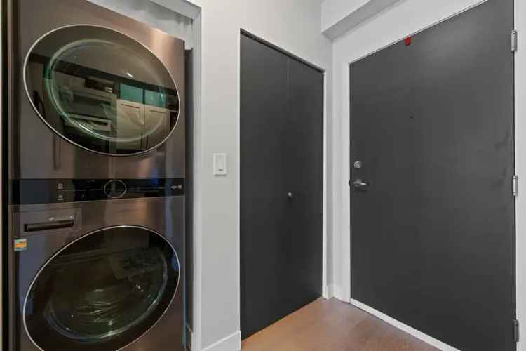 Condo For Sale in Vancouver, British Columbia