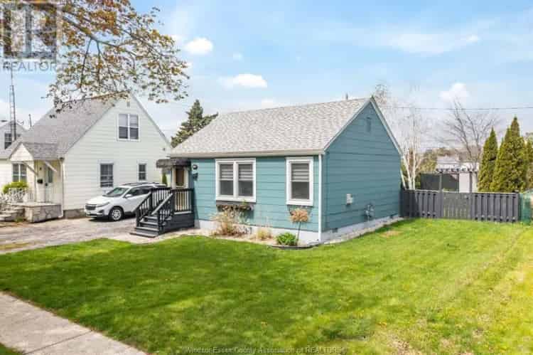 Leamington 1-Bedroom Home Near Downtown and Beach
