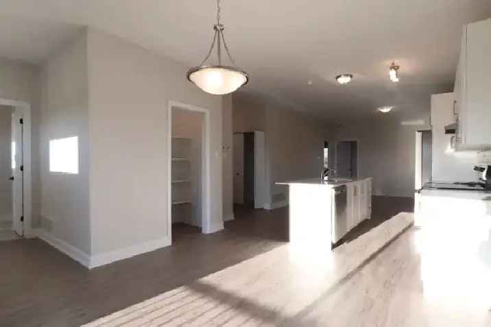 Brand New & Spacious | 2 Bed 2 Bath | Embrun - Ottawa