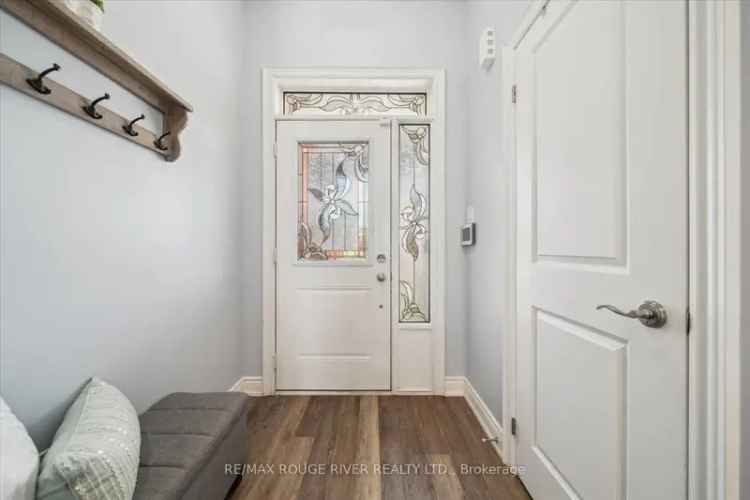 Bowmanville End-Unit Townhouse 3 Beds 25 Baths Family Home