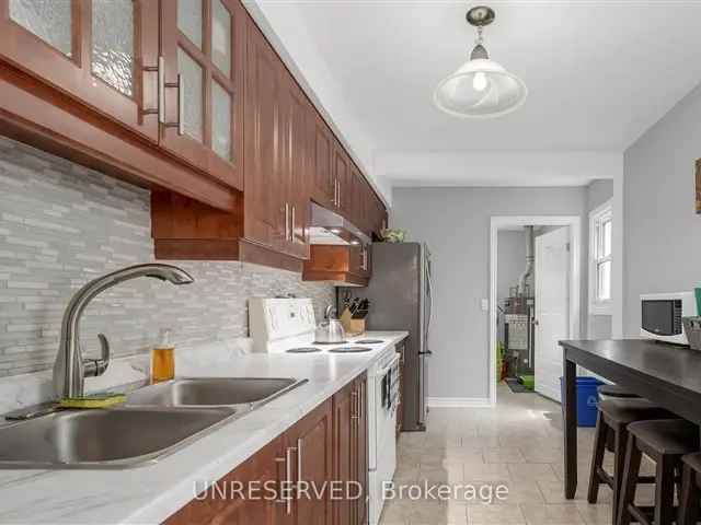 House For Sale in 1, Bishop Road, Welland, Ontario