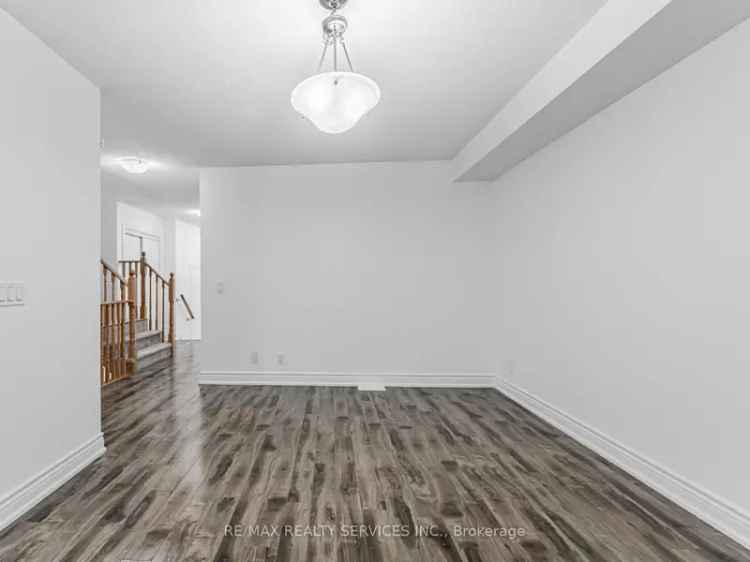 Minto Solano Townhouse KingsmeadowWindfields OpenConcept Finished Basement