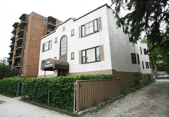 Rent Character Building One Bedroom Apartment in Calgary Beltline