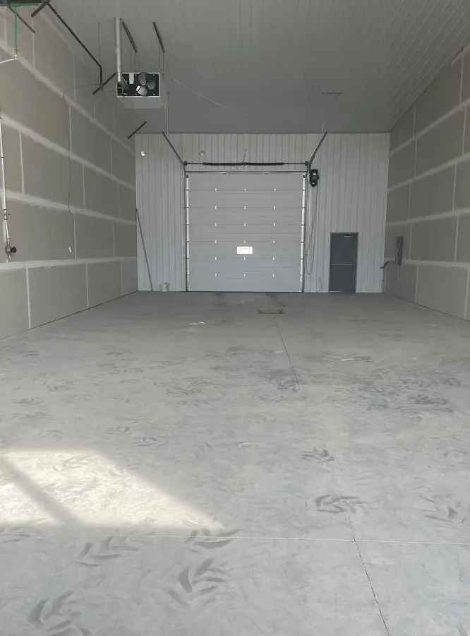 Industrial Bays For Lease 1890-2170 SF