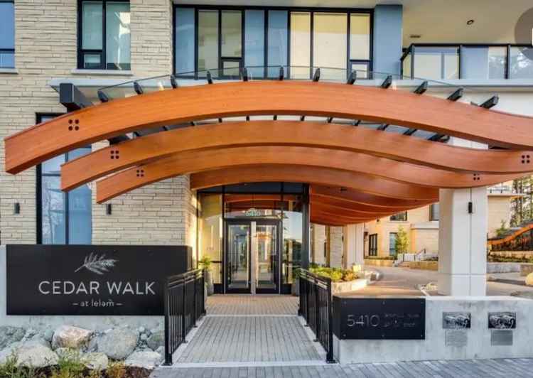 Cedar Walk Polygon Condo: 2-Bed, 2-Bath Southeast Corner Unit