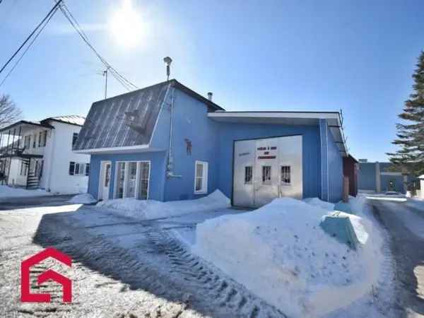 Commercial Building for Sale in St-Jean-de-Matha