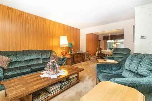 House For Sale In Kelowna, British Columbia