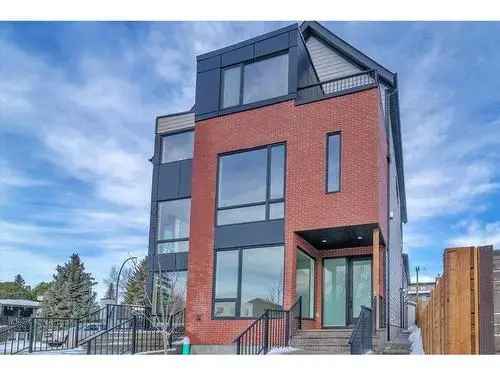 Buy Townhouse in Shaganappi Calgary with Modern Features and Loft