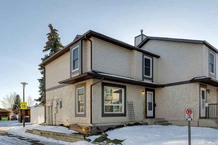 House For Sale in Calgary, Alberta