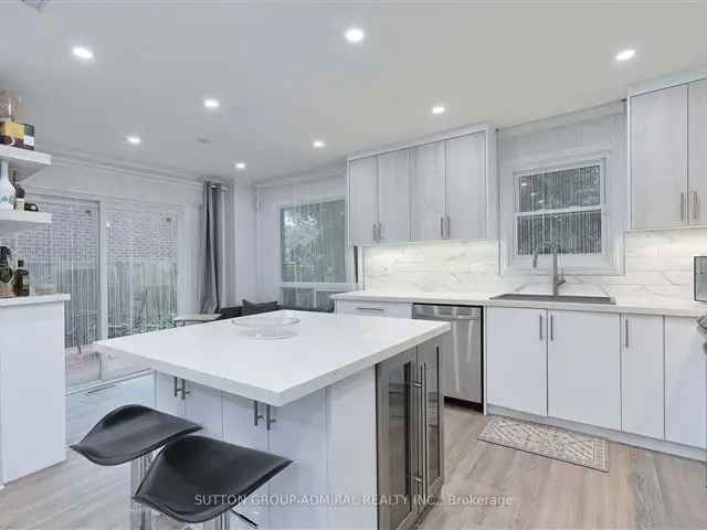 Renovated 4BR 4WR House in Mississauga - Close to Highways & Amenities