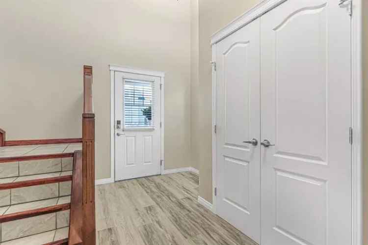 5 Bedroom Family Home in Airdrie's Reunion