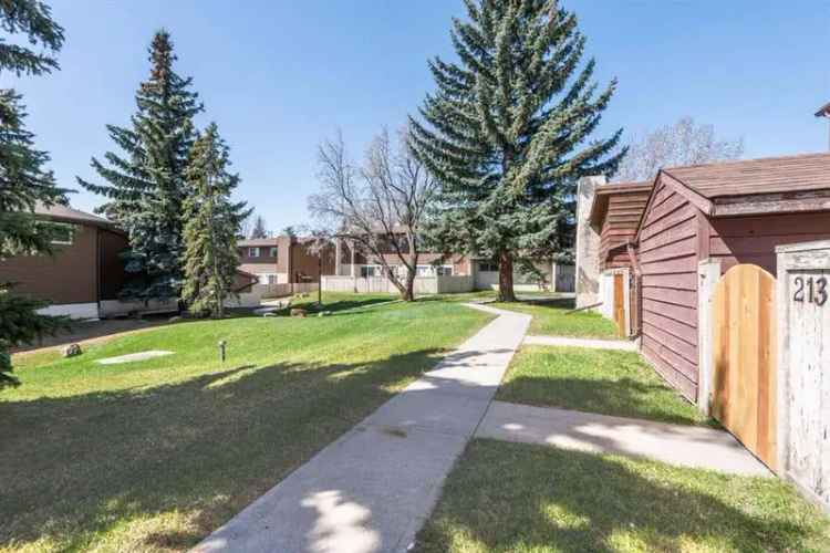 Beautifully Renovated 3-Bedroom Townhouse in Penbrooke Meadows