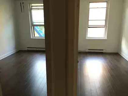 1 room studio of 27 m² in Montreal