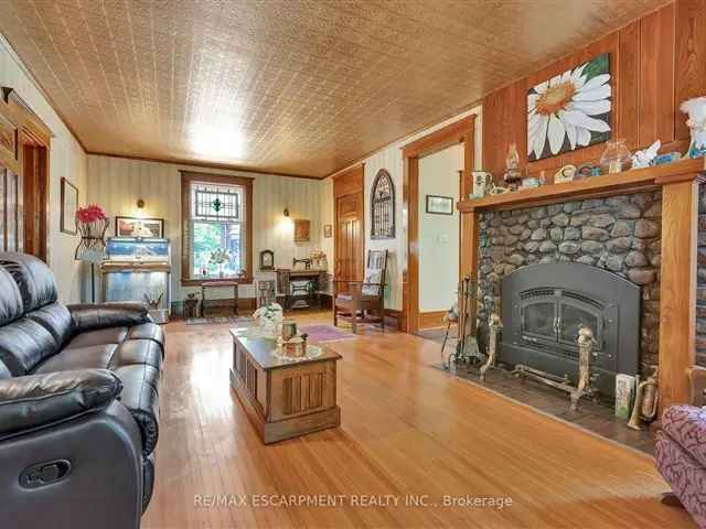 Cedar Glen Century Home: 5 Beds, 2.5 Baths, Ravine Views