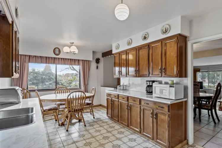 6.6 Acres in Prime North Pitt Meadows Agricultural Property with 2200+ Sq Ft Home
