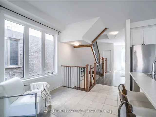 Townhouse For Sale in Brampton, Ontario