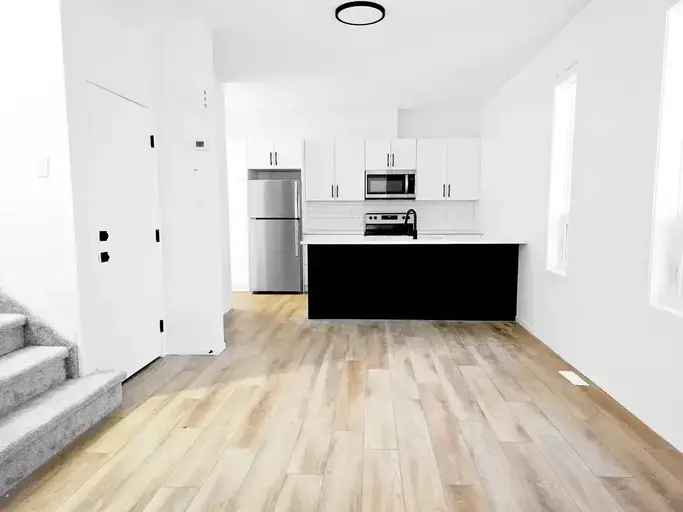 1 Bedroom Duplex in Edmonton Westwood Near Kingsway Mall