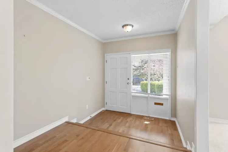 Crescent Beach Family Home 4 Beds 3 Baths Large Lot