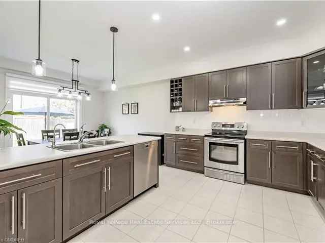 Spacious Family Home in Doon South Kitchener